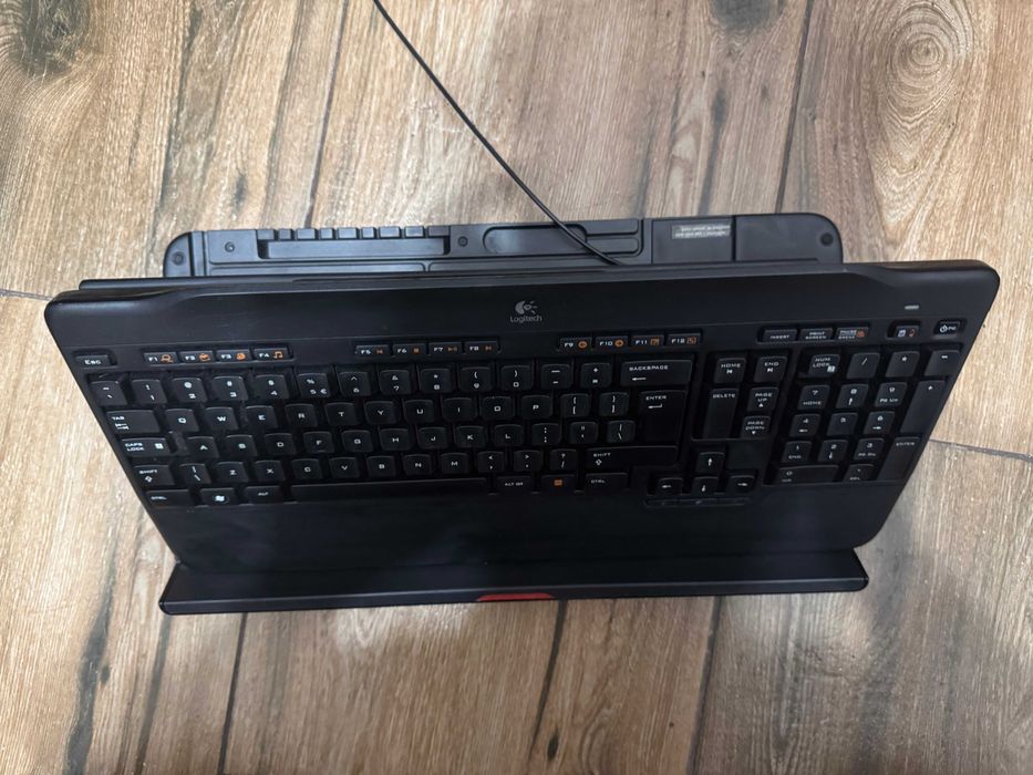 Tastatură Logitech Alto Cordless Stand laptop