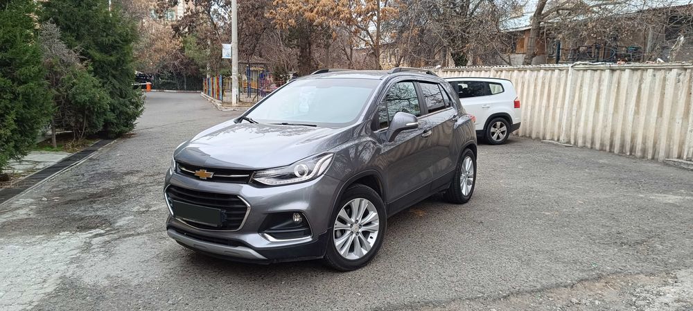 Tracker 1 Premier 2020