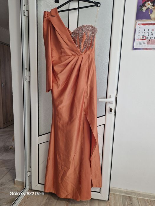 Официална дълга рокля