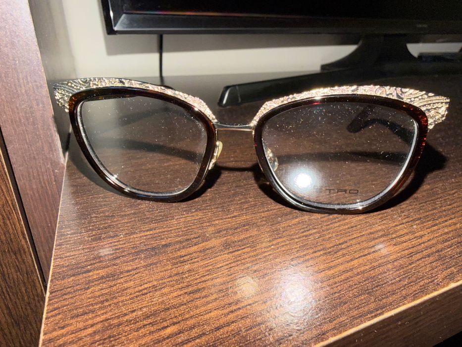 Диоптрични рамки за очила Prada и Etro