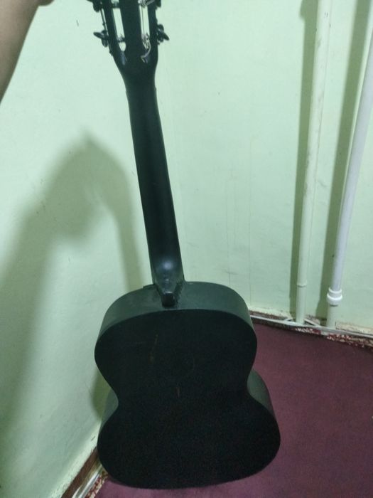Gitara Kilassik 400000 soʻm