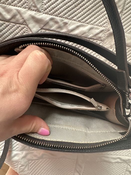 Продам сумку наткраььнач кожа