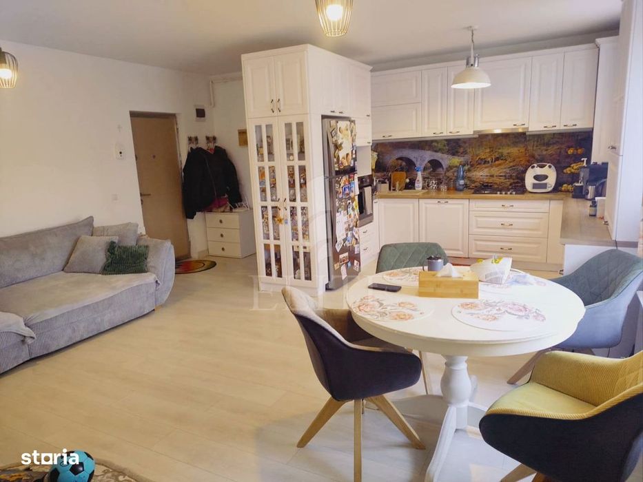 Apartament 3 camere în zona ZORILOR