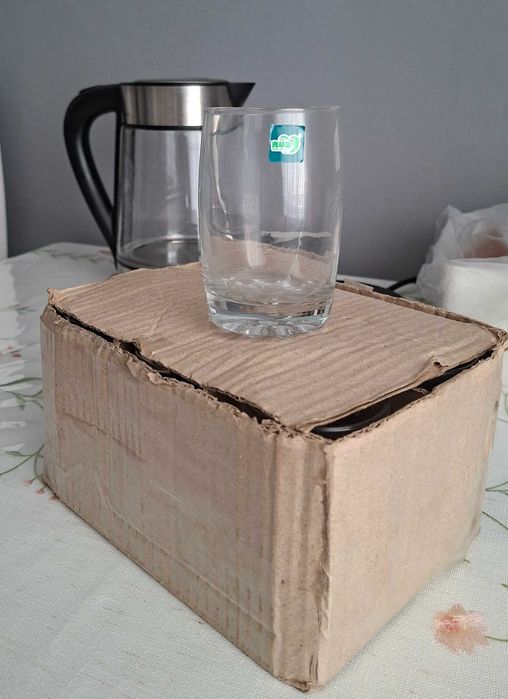 Продам стаканы новые