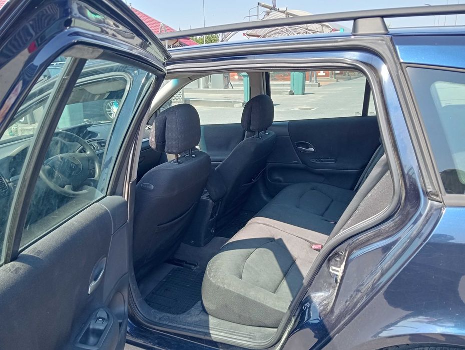 Vând Renault laguna2