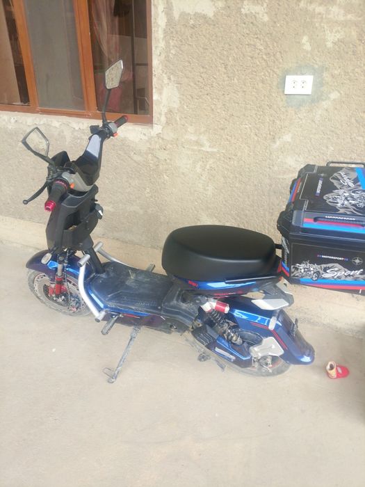 Скутр сотилади пашти Янги