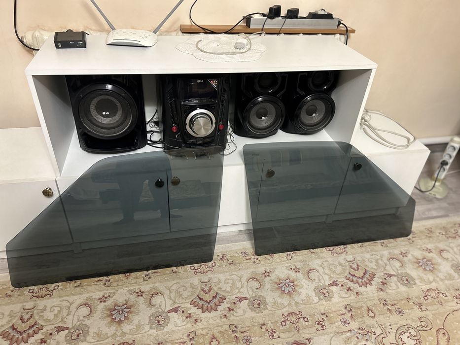 Продам боковые стёкла обжик