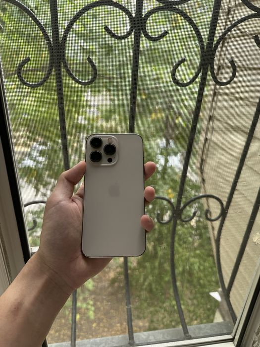 Продаю iPhone 13 Pro в отличном состояние