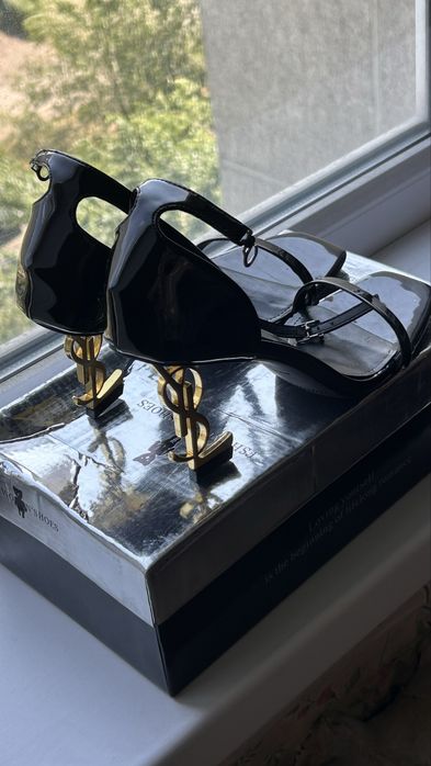 Летние босоножки