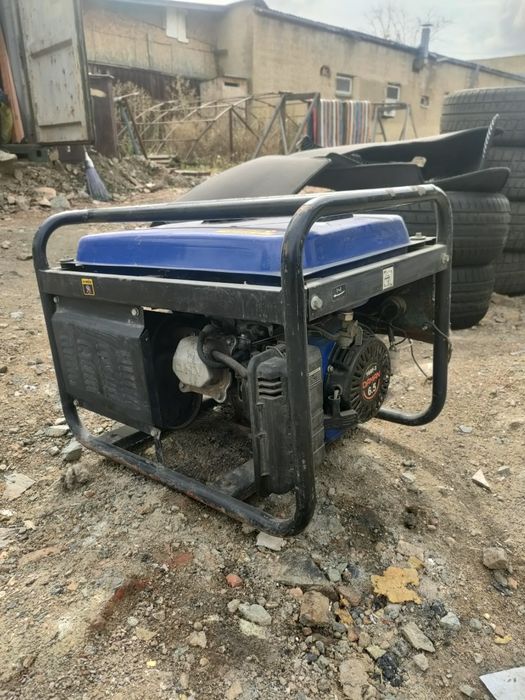 Бензиновый генератор