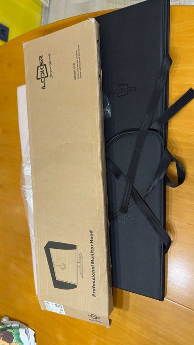 Сенник за 32 инчов монитор - Ilooker - кожен, нов