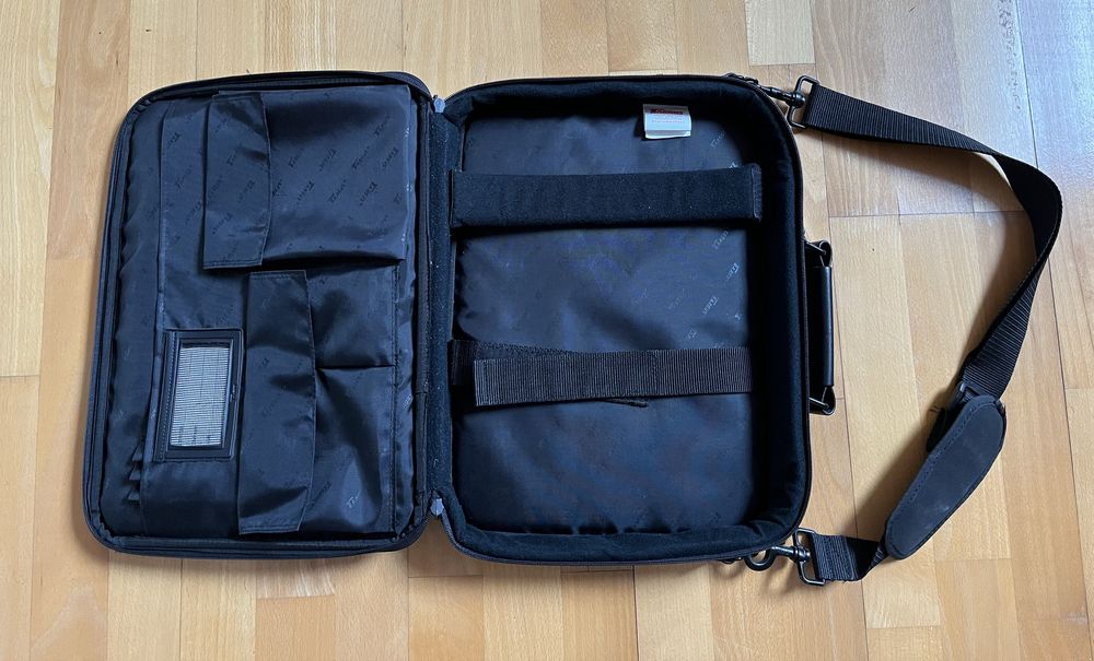 Geanta laptop Targus 16”
