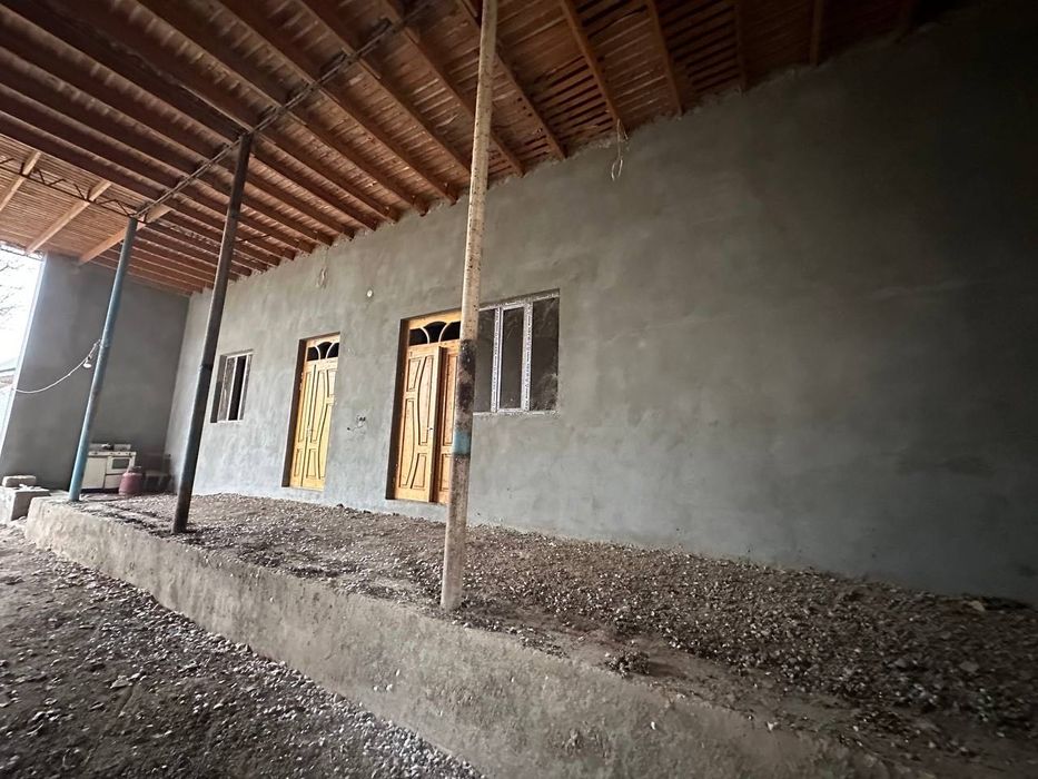 Янги қурилган ҳовли сотилади!