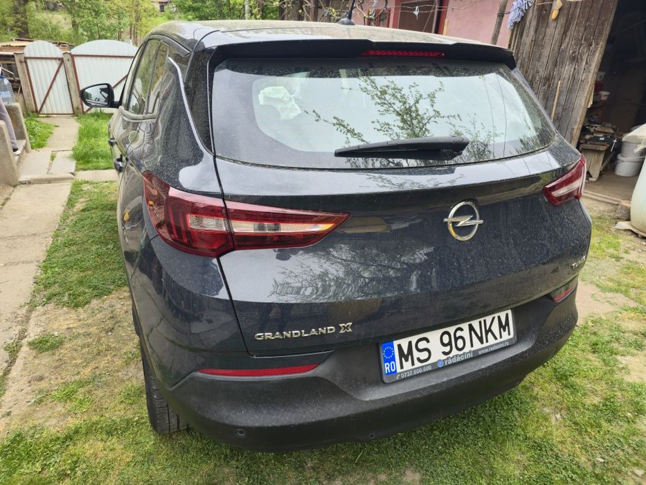 Opel Grandland X avariat