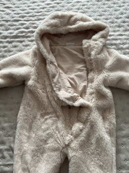 Пухкав бебешки космонавт с качулка