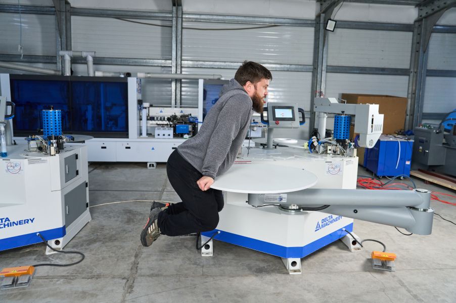 Кромкооблицовочный станок