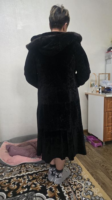 Продам шубу  мутон натуралка 44 - 46 размер
