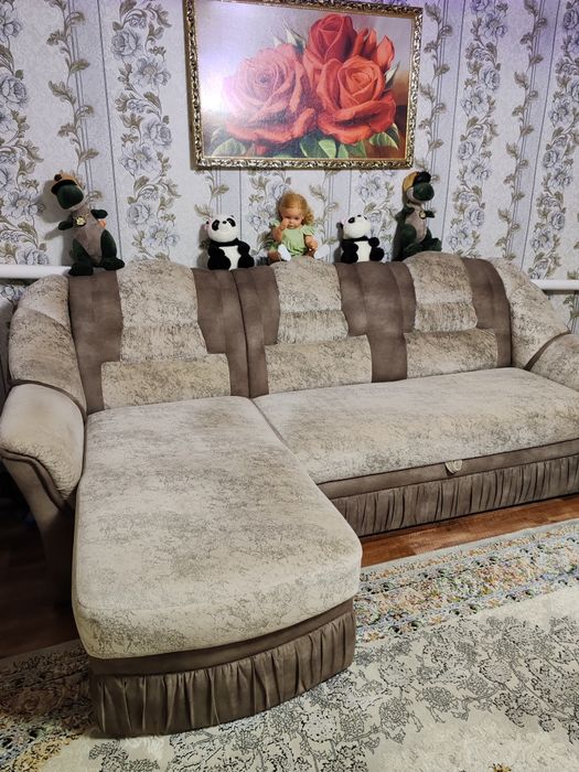 Диван в хорошем состоянии.