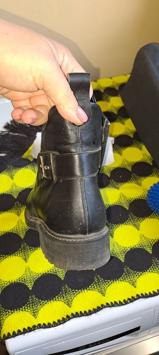 Обувки-истинска кожа 20лв 39ти номер