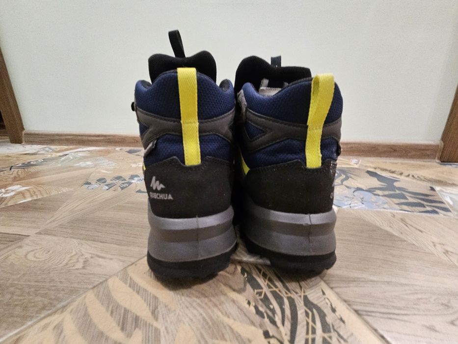 Зимни боти от Декатлон/Decatlon