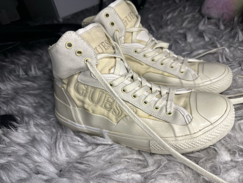 adidasi guess uri