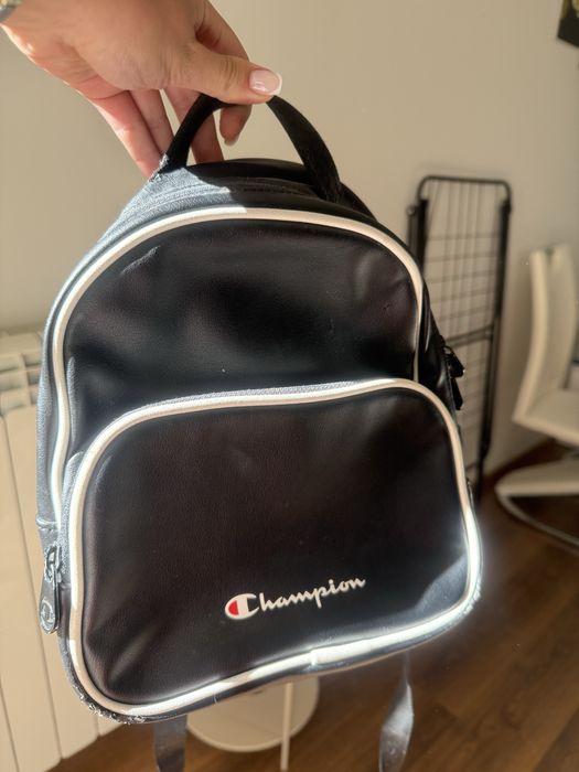 Кожени Черни Чанти Badura, Champion