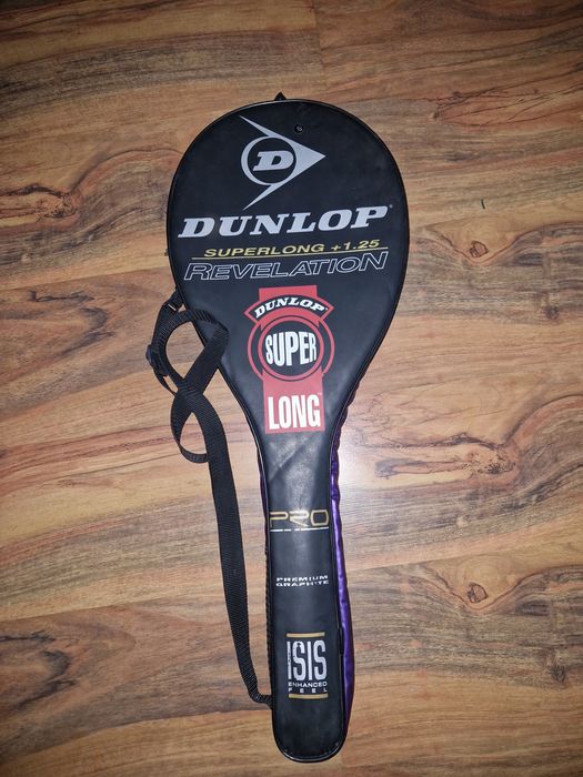 Ракета тенис на корт