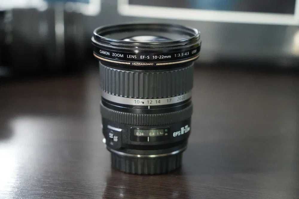 Объектив Canon 10-22mm f/3.5-4.5