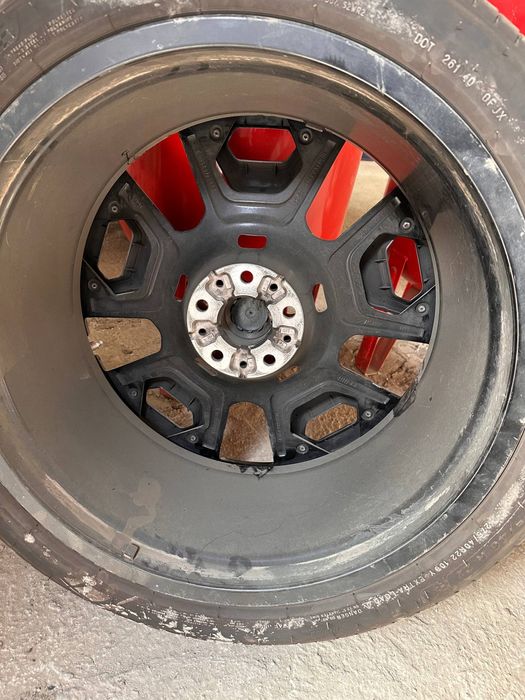 BMW XM diska balon 274/40/22