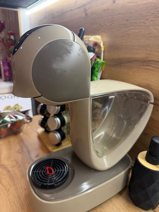 Продавам кафе машина