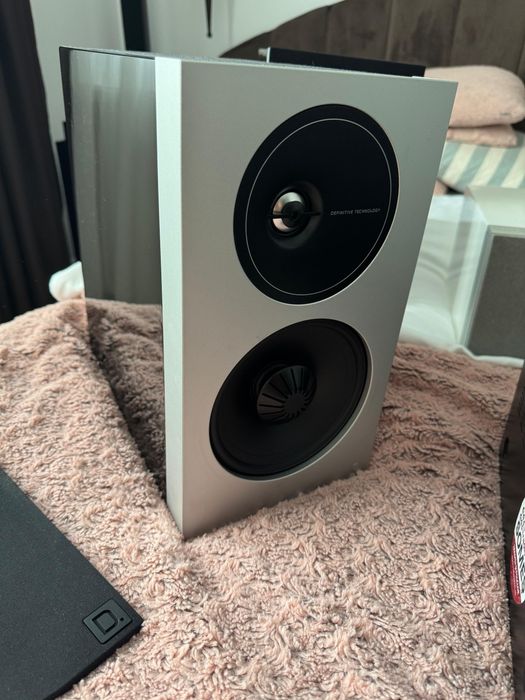 Sistem audio receiver Denon AVR-X2400H + boxe Definitive Technology