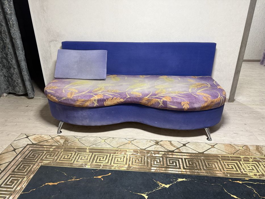 диван в хорошем состояние