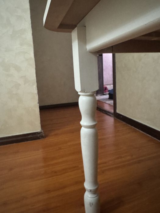 Деревянный стол метр 2