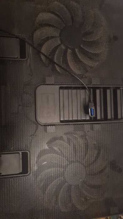 Охлаждающая подставка для ноутбука