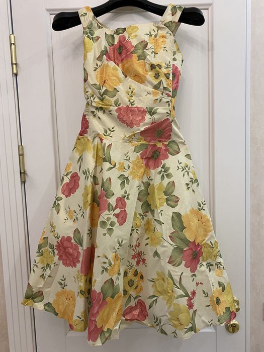 Продам Платье 7500