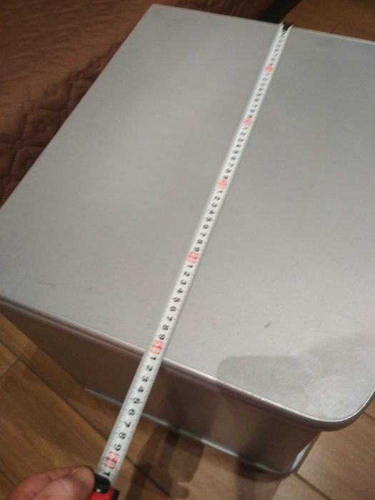 Продавам шкаф за телевизор