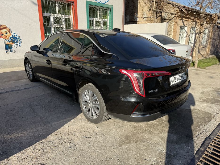 Hongqi eqm5 500 в аренду с выкупом