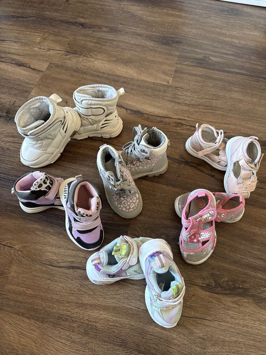 Продам детскую  обувь