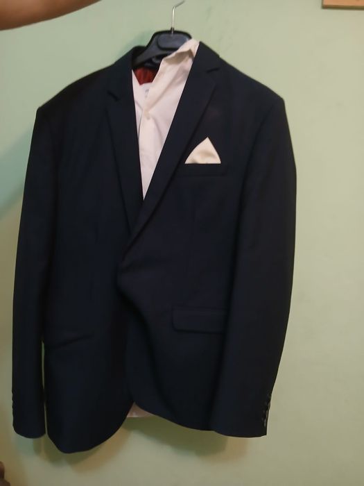 Vand sacou albastru de barbati purtat o singura data