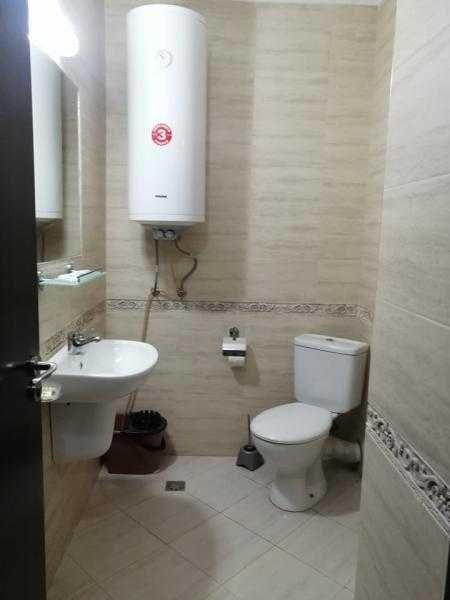 Тристаен апартамент в Лазур