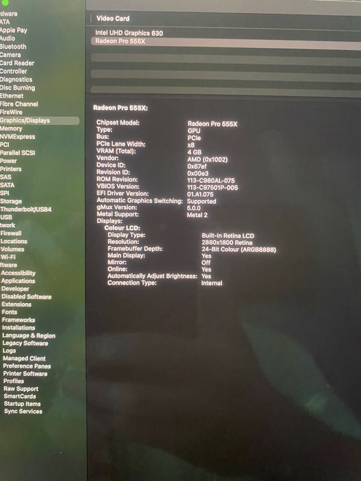 Apple MacBook Pro 2018, Touchbar, I7, 256SSD, 16GB, 4GB placa video.