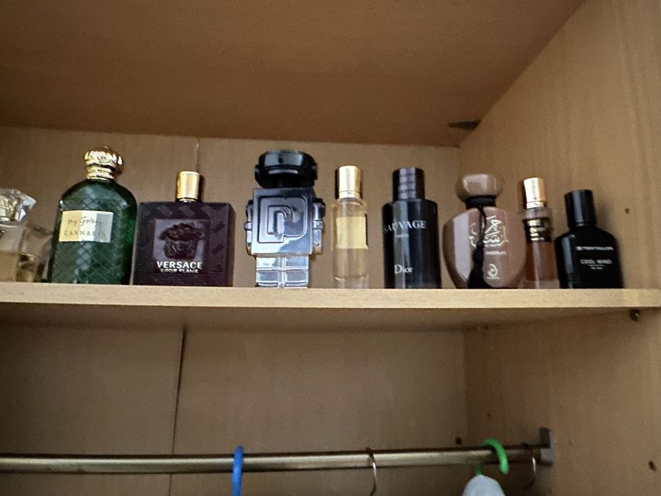 Pfumuri diferite branduri