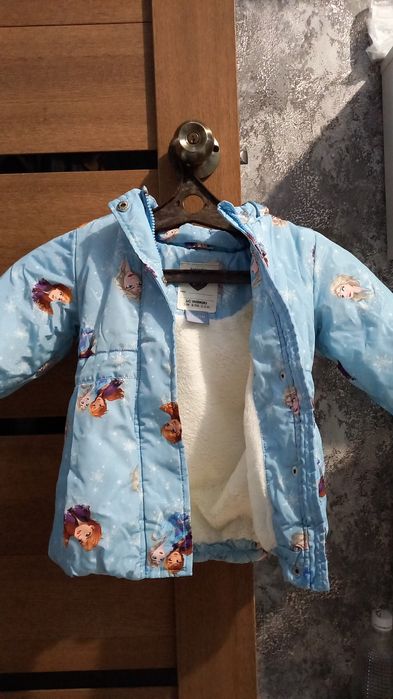 Продам детские куртки