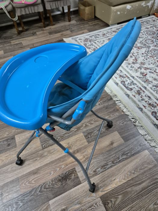 Детский стульчик для кормления