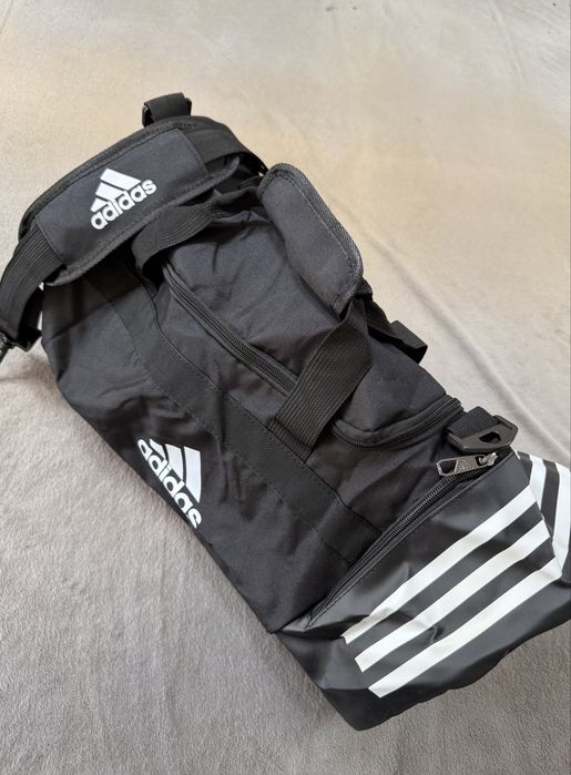 Geanta sport Adidas noua new unisex