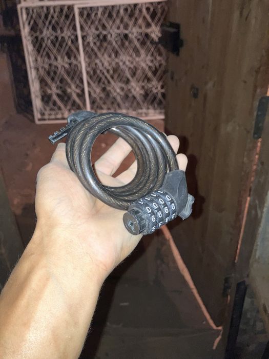 Катафоты, противоугонный трос для велосипеда