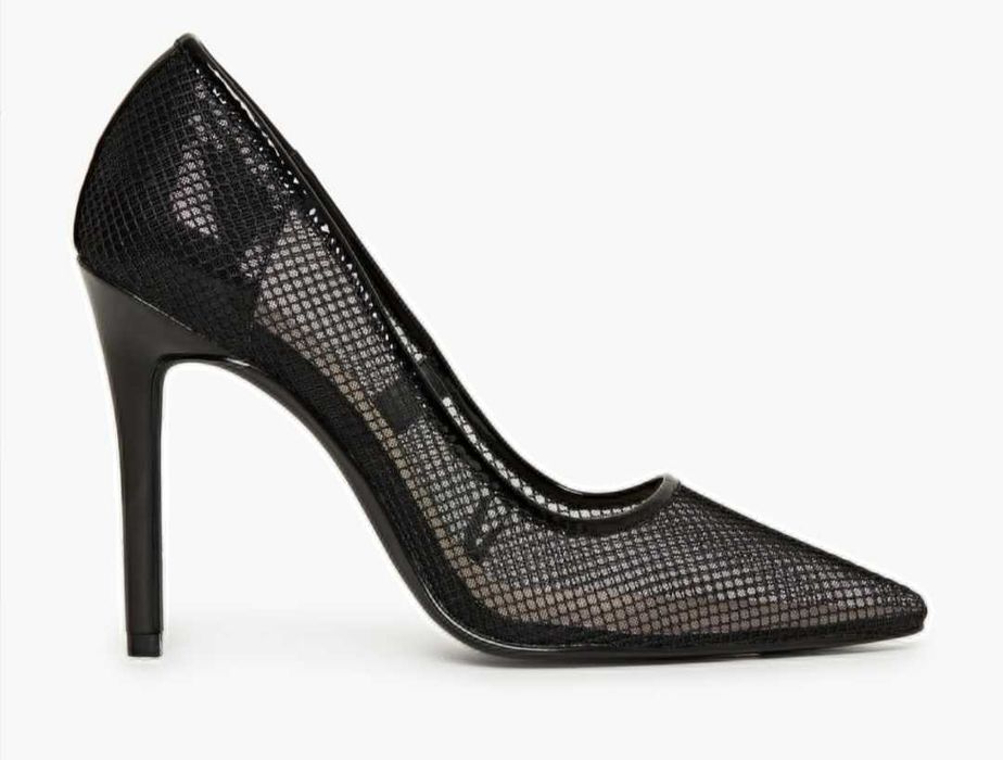 Обувки на висок ток