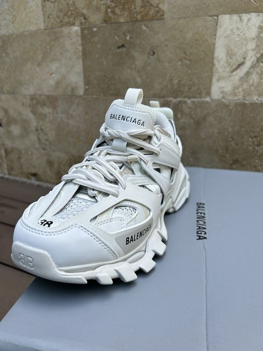 Balenciaga track noi in cutie