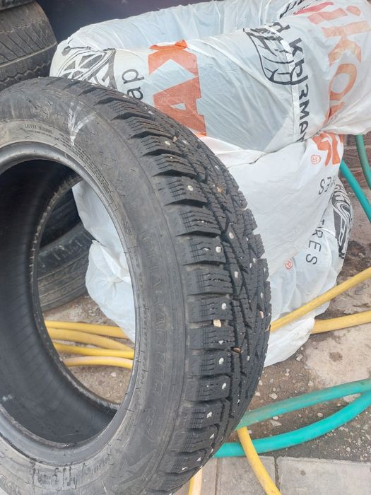 Продам зимние шипованные шины 195/55 R16 91T XL
