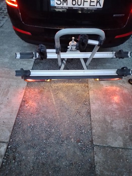 Vând suport pentru 2 biciclete